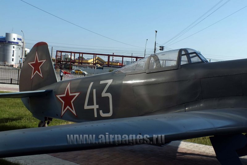 Як-9 Покрышкина Новосибирск