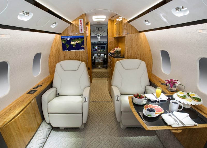 Bombardier Challenger 300 салон