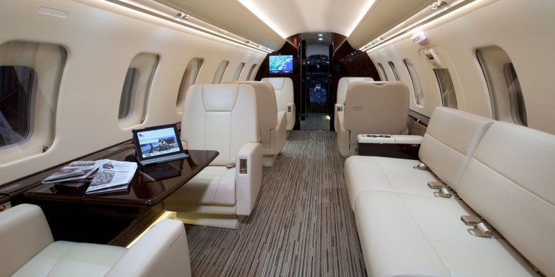 Challenger 605 салон