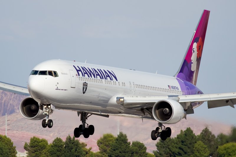 Боинг 763-300