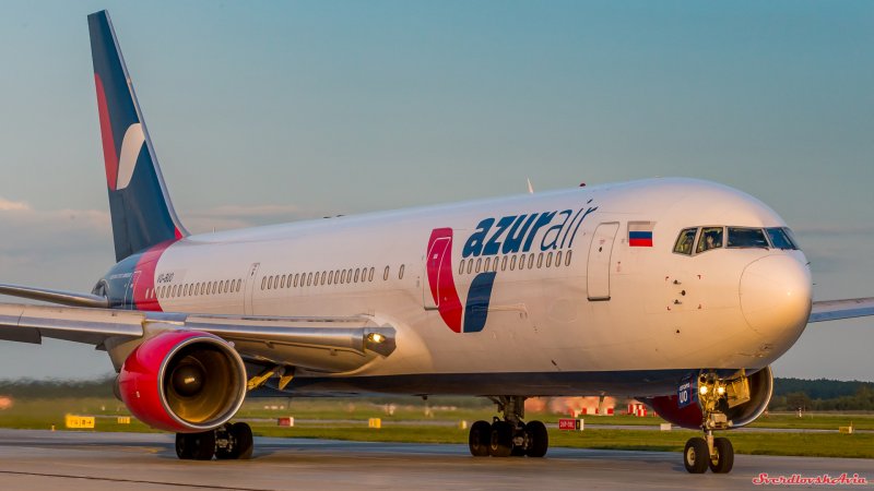 Boeing 767 UTAIR
