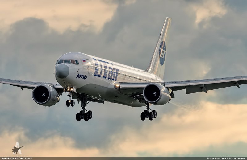 Самолет Боинг 767-300