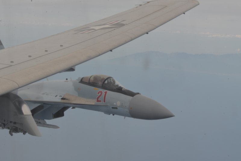 Самолет-разведчик RC-135 Су 35