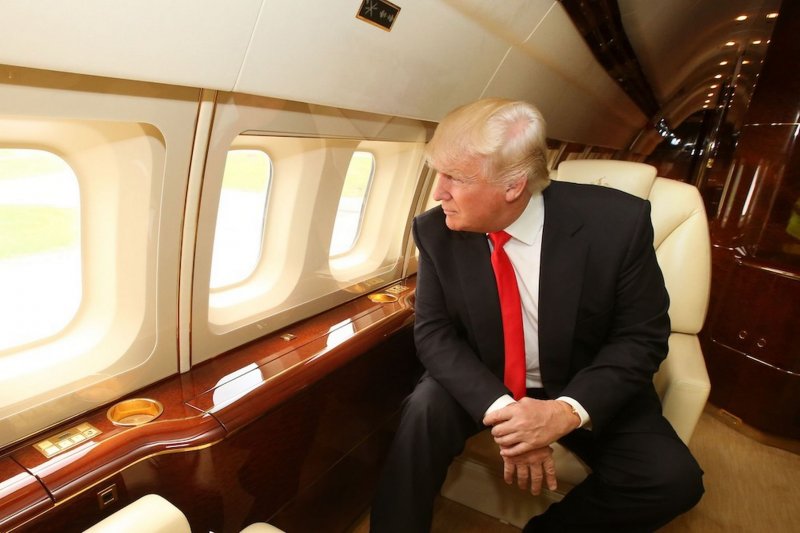 Дональд Трамп самолет