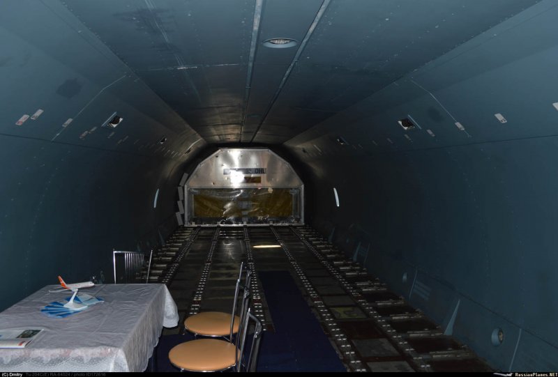 АН 24 грузовой отсек