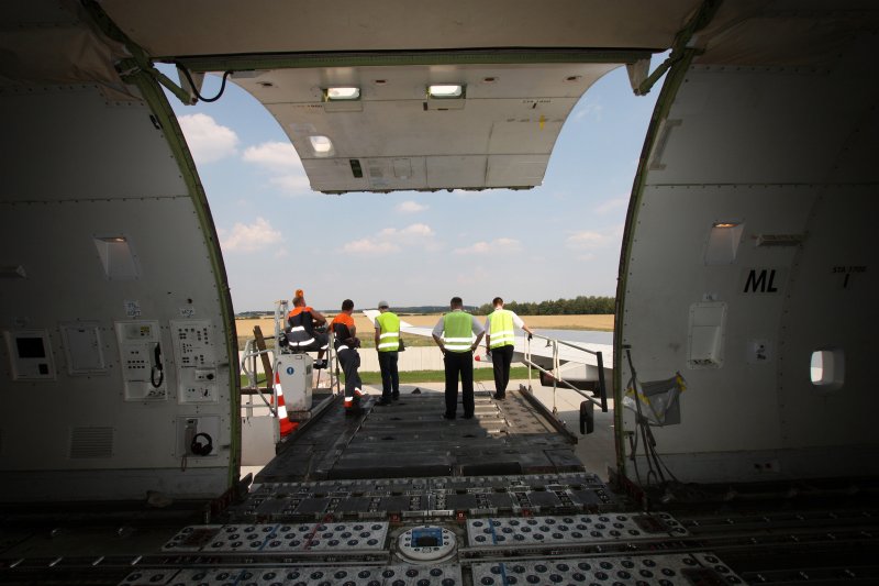 Cargo compartment в самолет