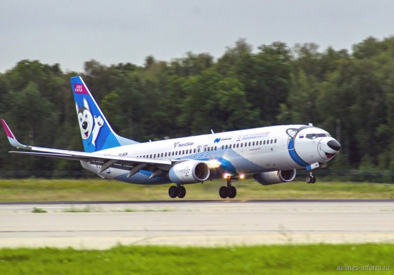 Самолёт NORDSTAR Боинг 737