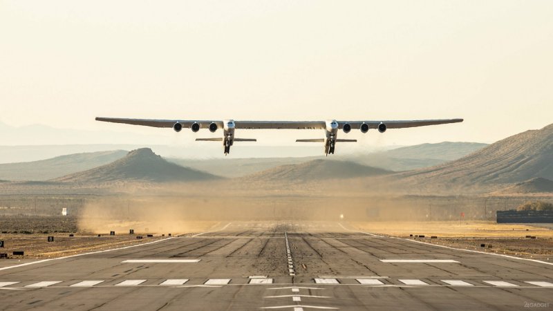 Самолет Stratolaunch model 351