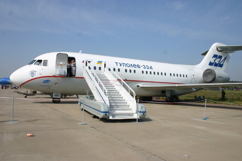Ту-334 пассажирский самолёт