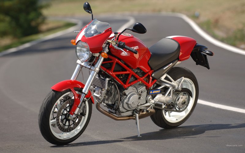 Мотоцикл Ducati Monster