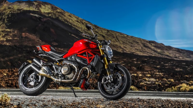 Ducati Monster 1200r