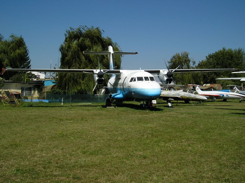 L-610 самолет