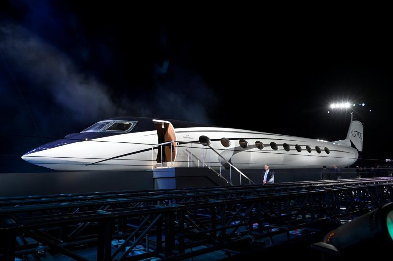 Бизнес-Джет Gulfstream g700