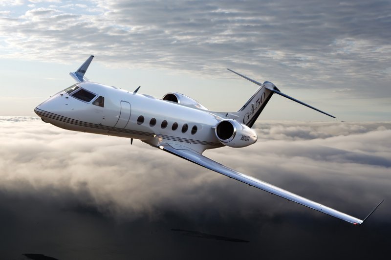 Самолет Gulfstream g450