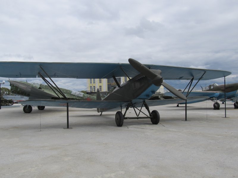Самолет- реплика р-5