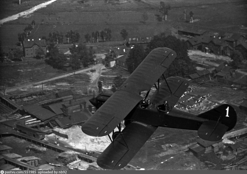 Самолет р-5 (бортовой номер л-3316)