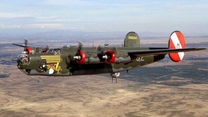 B24 самолет