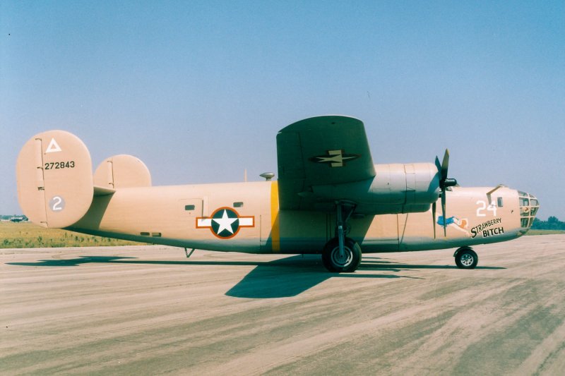 B24 самолет