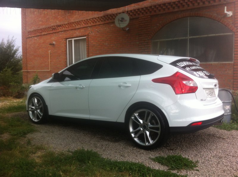 Ford Focus 3 хэтчбек r18