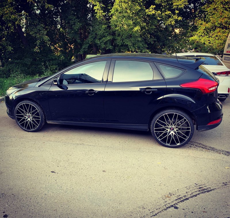 Ford Focus 3 на 17 дисках