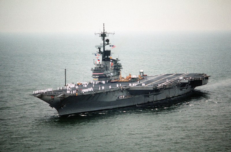 Авианосец Корал си США