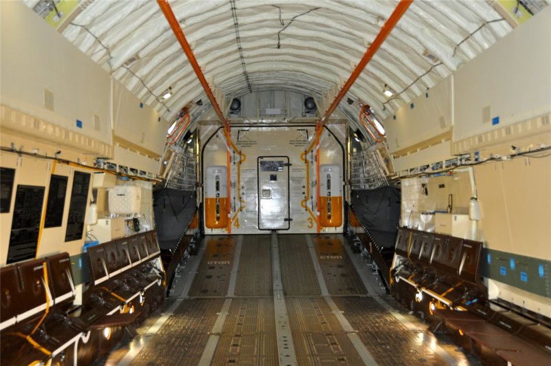Грузовая кабина ил-76