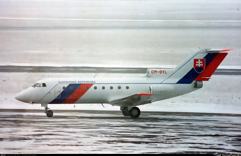 Самолёт як-40 д