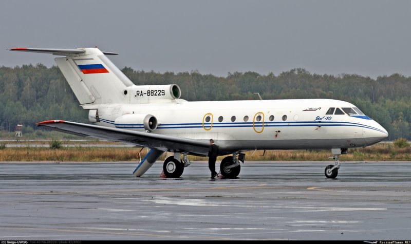 Яковлев як-40