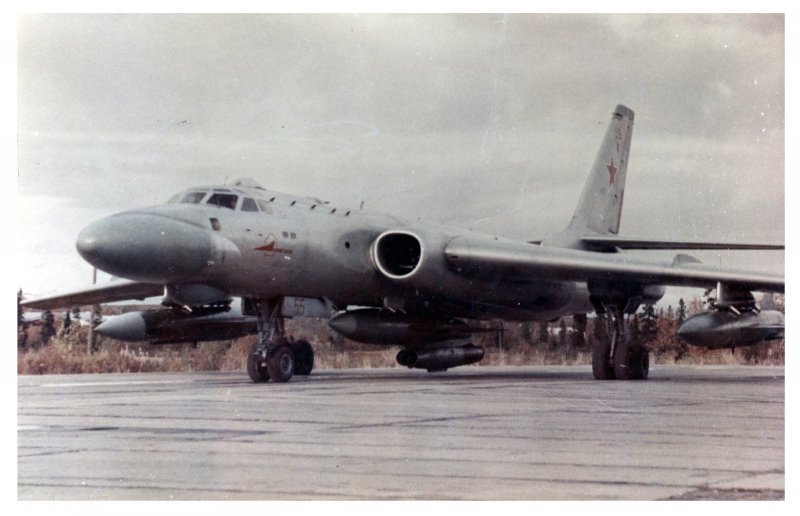 Самолет ту 16к 26