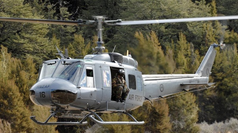 Вертолет Bell uh-1