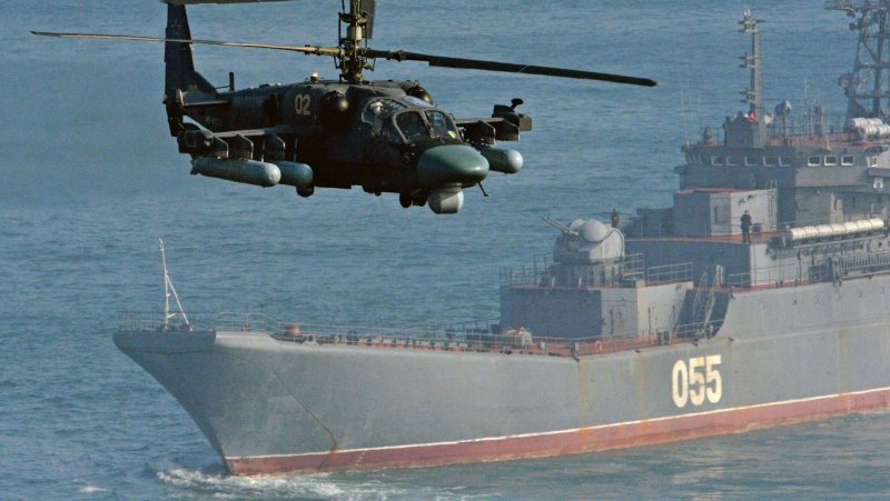 Авианосец Карл Винсон