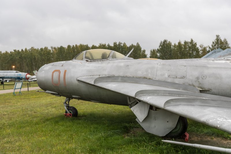 Shenyang j-5 (миг-17)