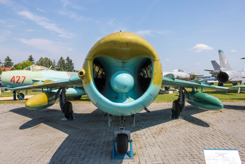 Самолёт миг-17ф