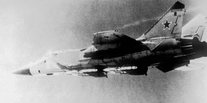 Истребитель-перехватчик Су-9