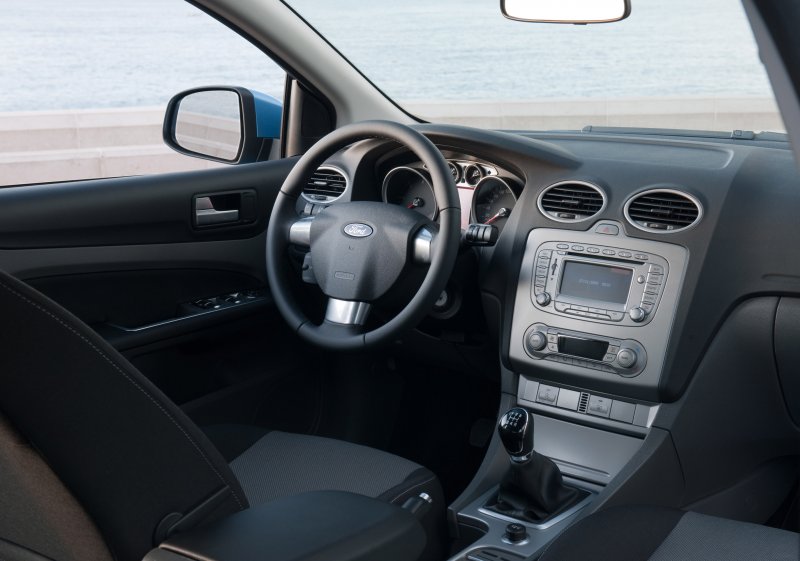 Ford Focus 2 седан салон