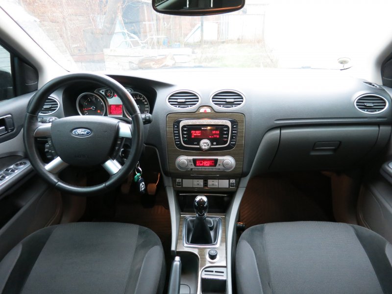 Ford Focus 2 салон