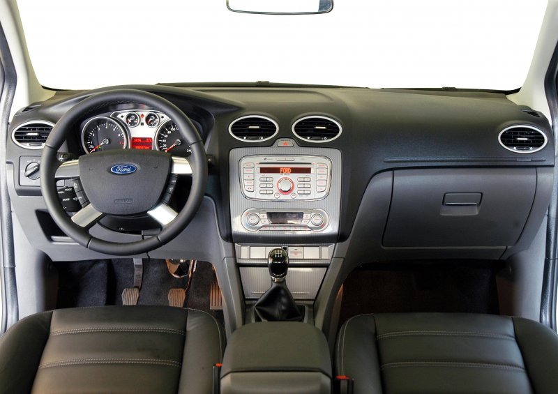 Ford Focus Ghia 2008 салон