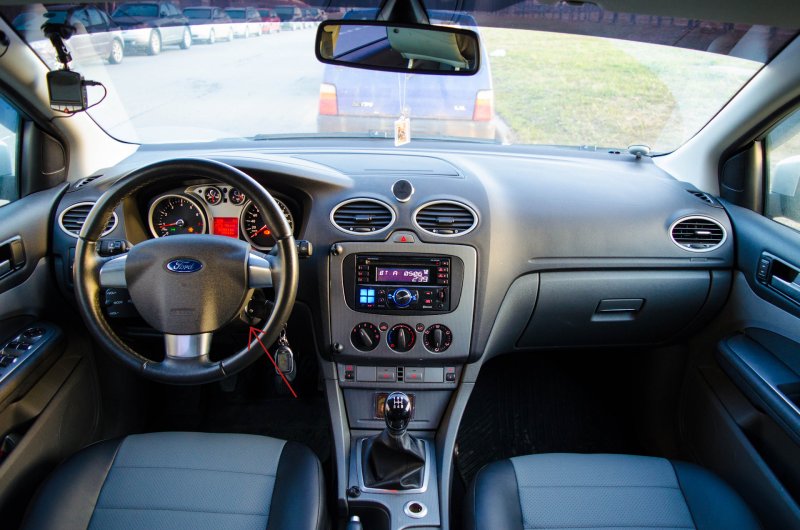 Ford Focus 2 2008 седан салон