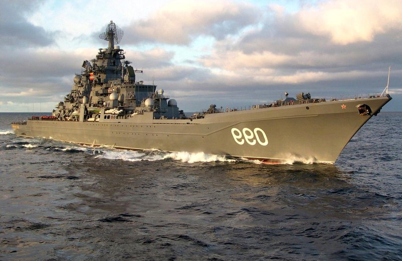 Крейсера Петр Великий и Маршал Устинов
