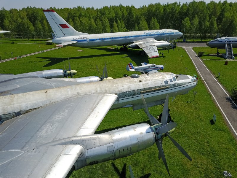 Ульяновский музей гражданской авиации ту 114