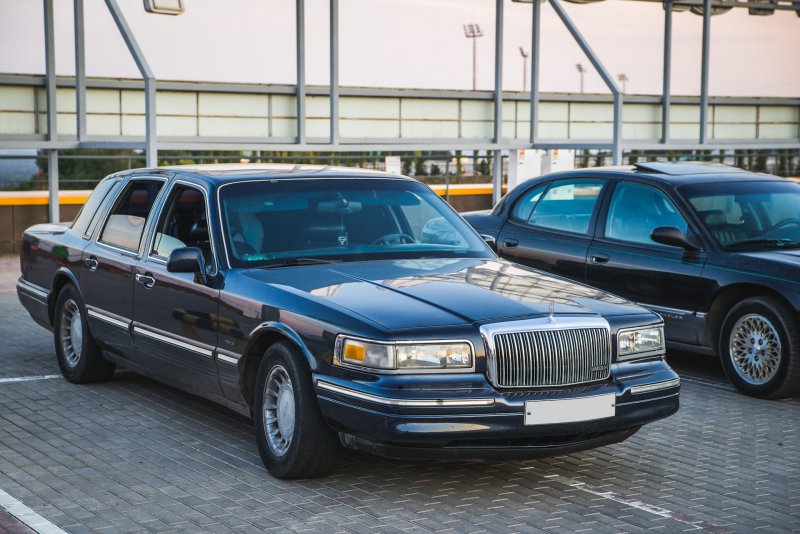 Lincoln Town car
