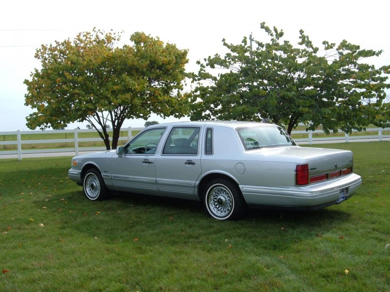 1992 Lincoln Town car II