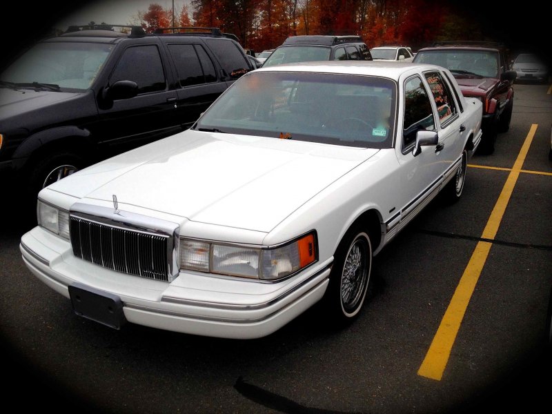1992 Lincoln Town car II