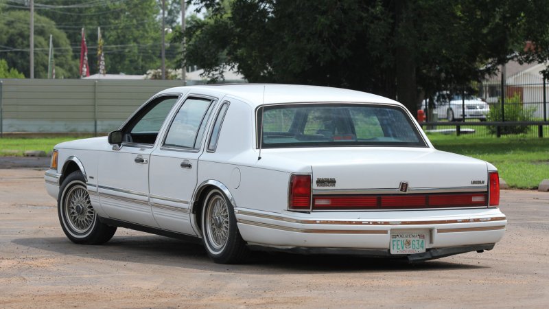 Lincoln Town car