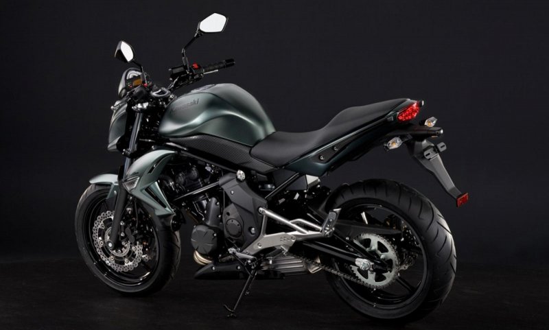 Kawasaki er6n 2011