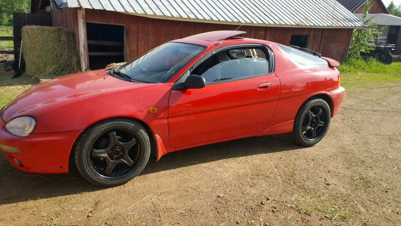 Mazda mx3 1995 года