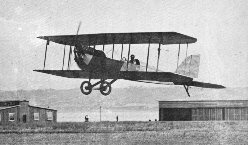 DC 3 самолет с длинным носом