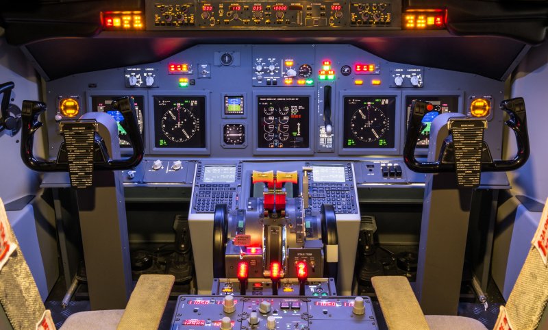 Кабина самолета Boeing 737