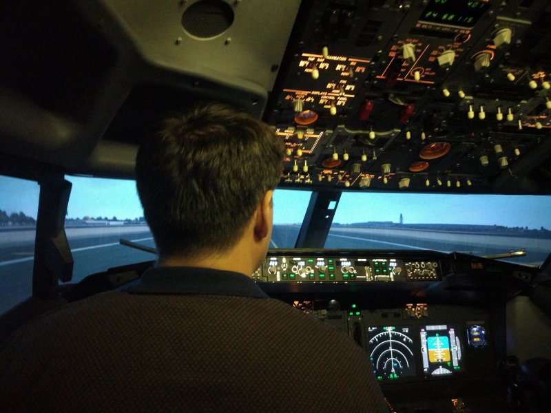 TFT Aero авиатренажер