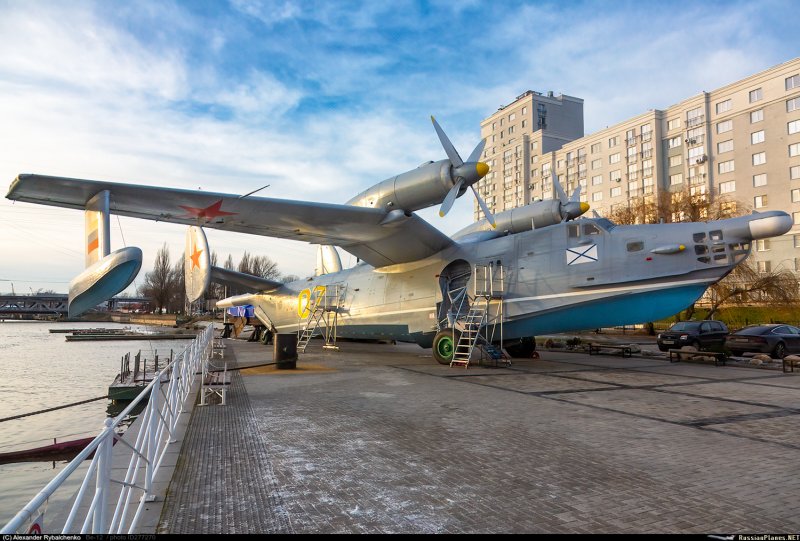 Самолет-амфибия а-42пэ